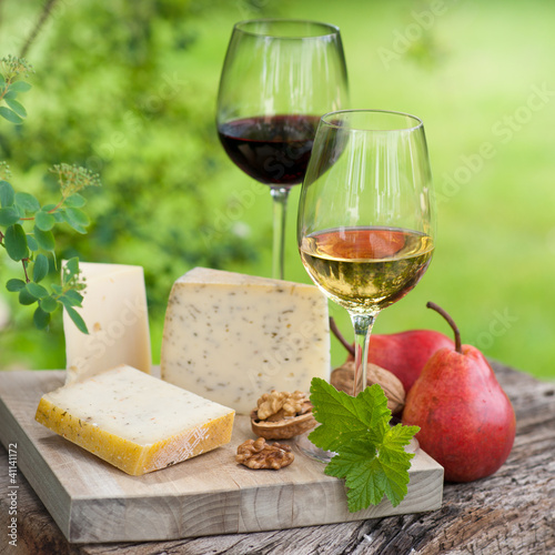 Käse und Wein