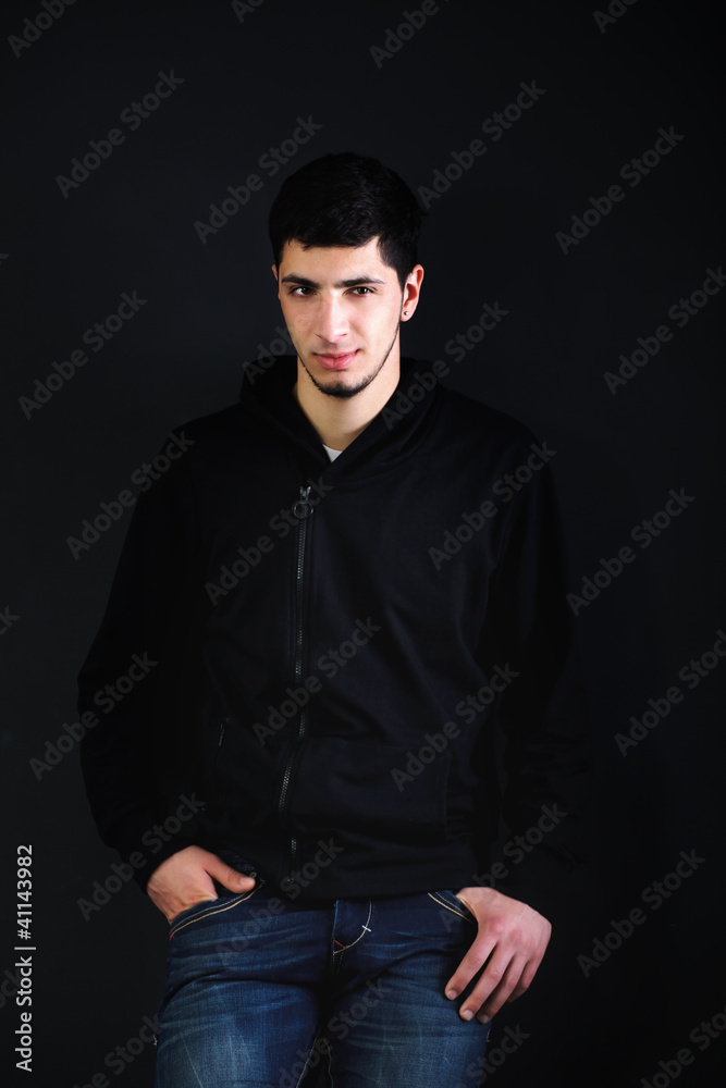 Fototapeta premium Portret młodego mężczyzny