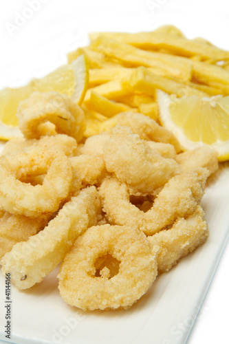 calamari fritti con patatine