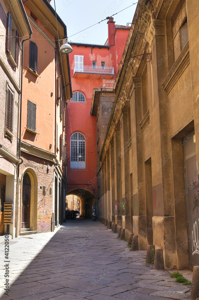 Alleyway. Bologna. Emilia-Romagna. Italy.