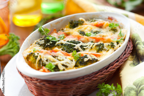 Canvas Print broccoli and salmon  gratin