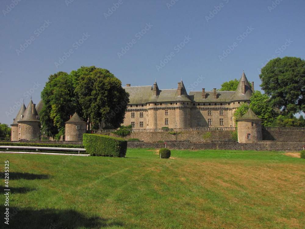 Château de Pompadour ; Corrèze ; Limousin ; Périgord