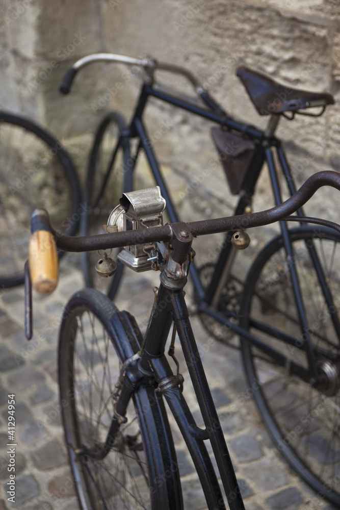 Vélo, bicyclette, antiquité, brocante, transport, collection