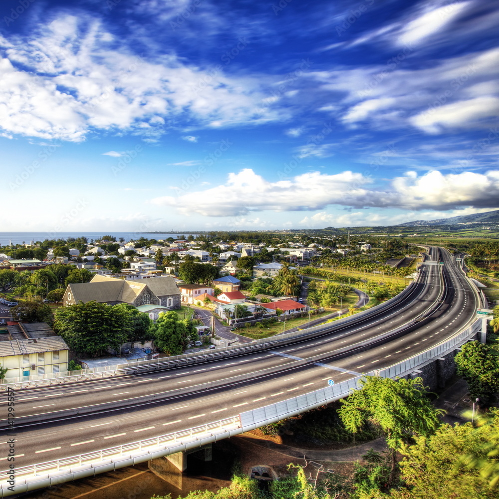 Viaduc des Tamarins traversant St-Paul, La Réunion.