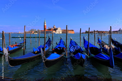 Gondoles devant San Giorgio Maggiore - Venise - Italie