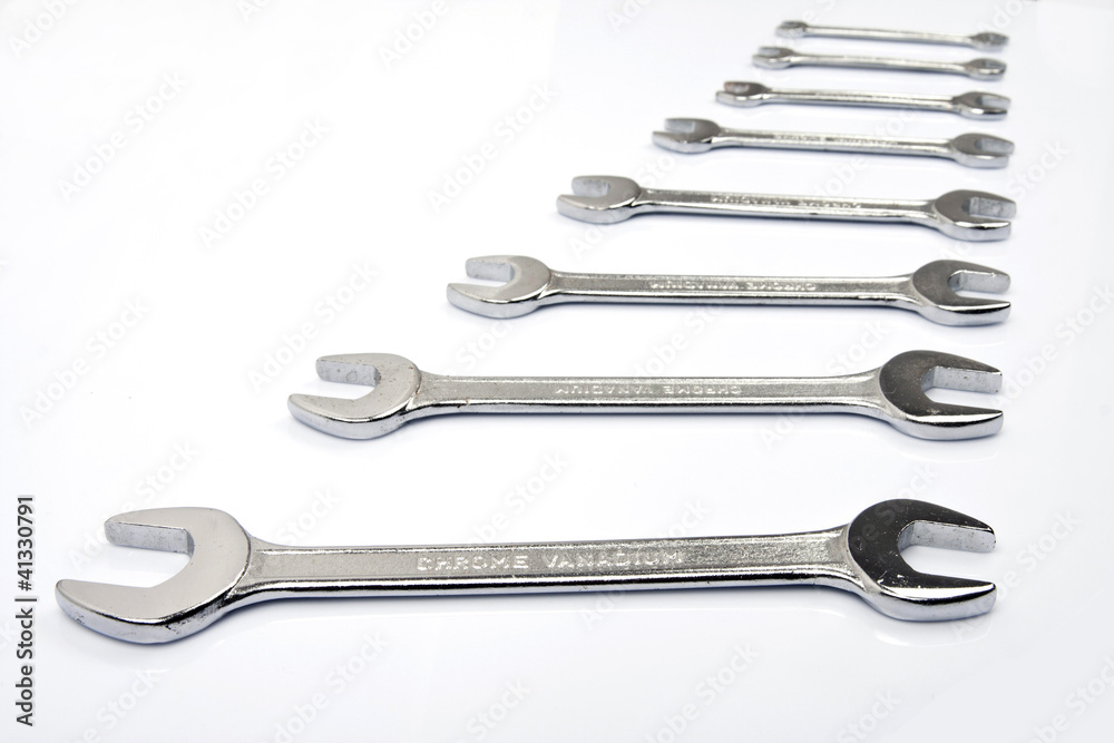 Spanners Spanners