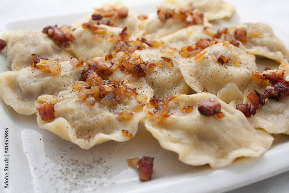 Obiad - Pierogi z mięsem Obiad - Pierogi z mięsem