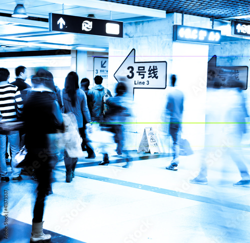 Canvas Print passenger at subway station