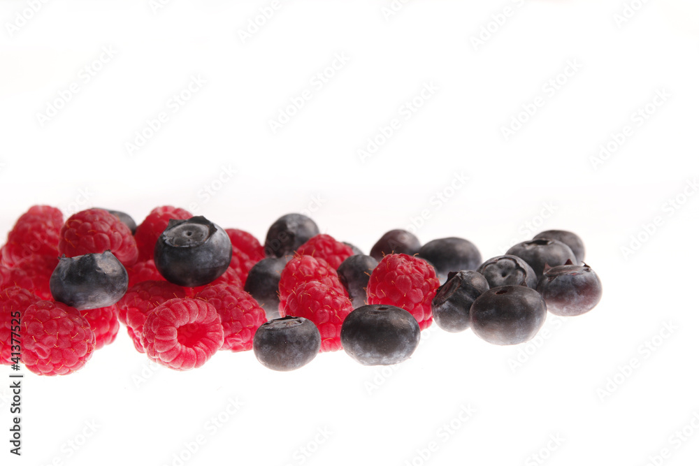 himbeeren und heidelbeeren himbeeren und heidelbeeren