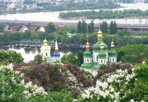 Vydubitskiy monastery photo