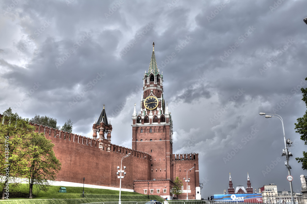 View of the Moscow Kremlin before the storm