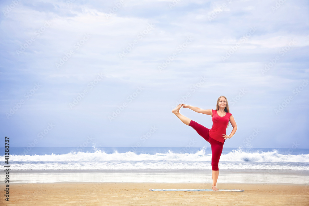 Yoga balance on one leg Yoga balance on one leg