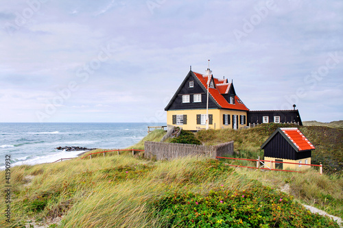 Obraz na plátně Haus auf Düne in Skagen, Dänemark - TLerch