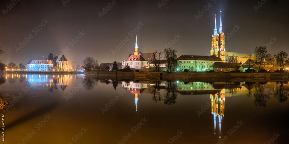 Fototapeta premium Ostrow Tumski in the night, Wroclaw