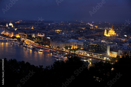 Budapest, Hungary © Vladimir Mucibabic