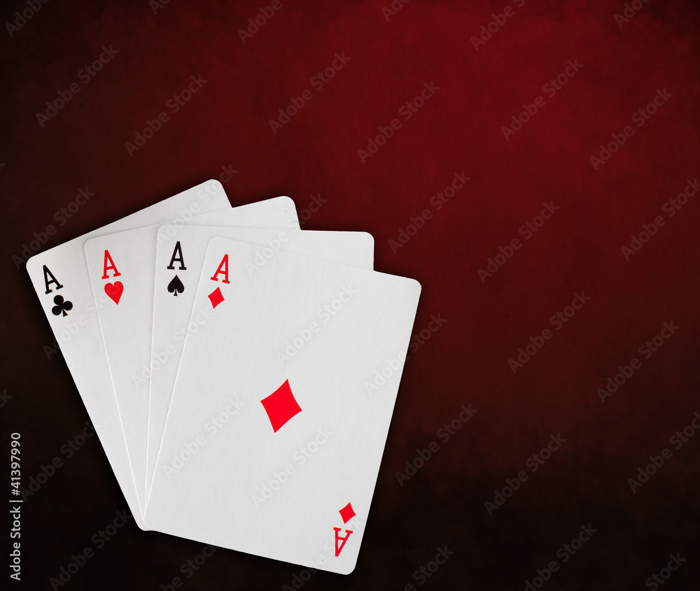 Obraz premium Poker d'assi su sfondo rosso