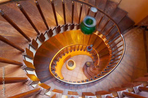 escalier bois en colimaçon