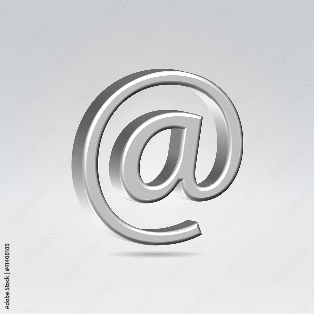 Obraz premium Silver shining metallic email symbol
