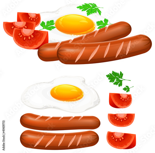 Fried eggs, sausage and tomato