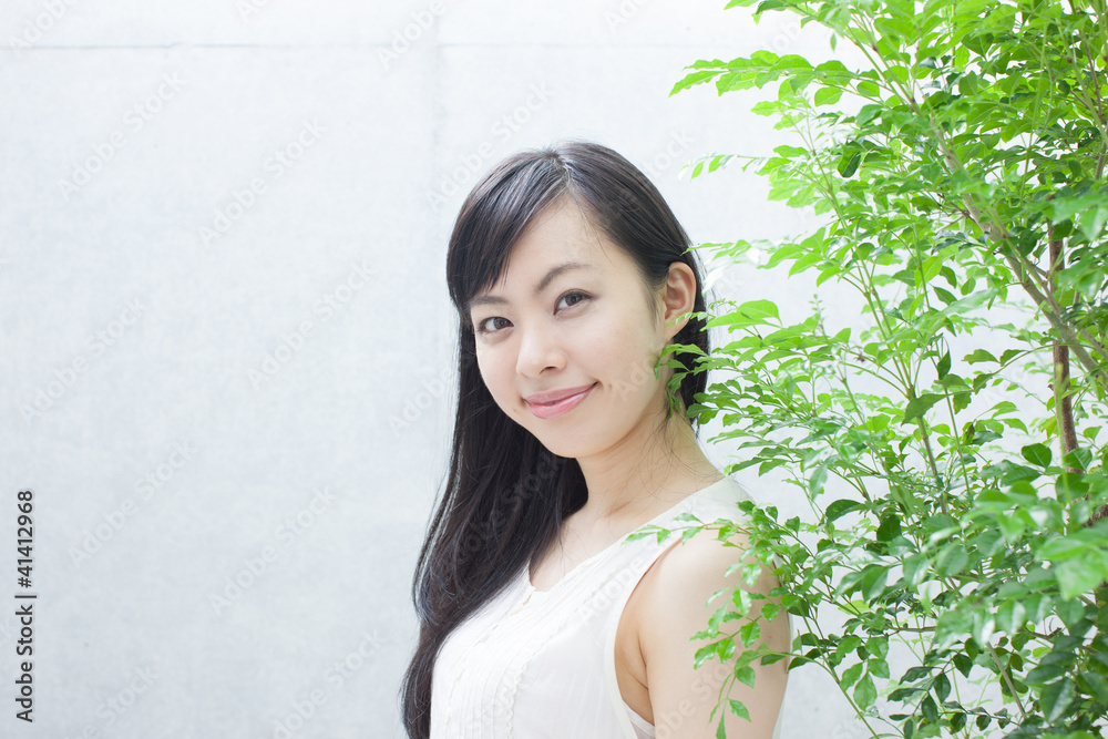 植物と女性 植物と女性