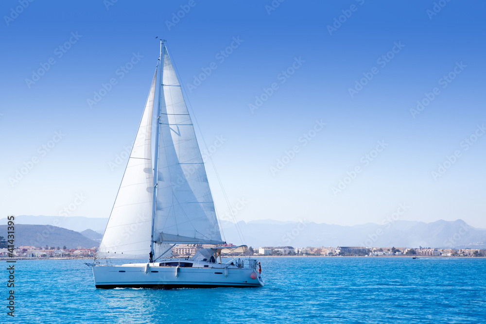 Obraz premium sailboat sailing in Mediterranean sea in Denia