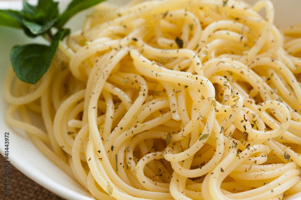 Cooked spaghetti Cooked spaghetti