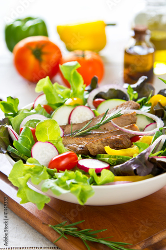 Grilled Beef salad