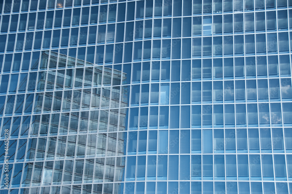 Spiegelung in Glasfassade Spiegelung in Glasfassade