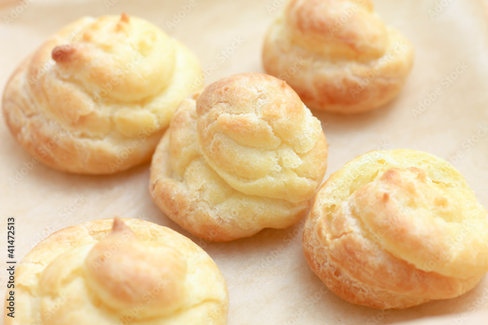 シュークリーム(焼き上がり) シュークリーム(焼き上がり)