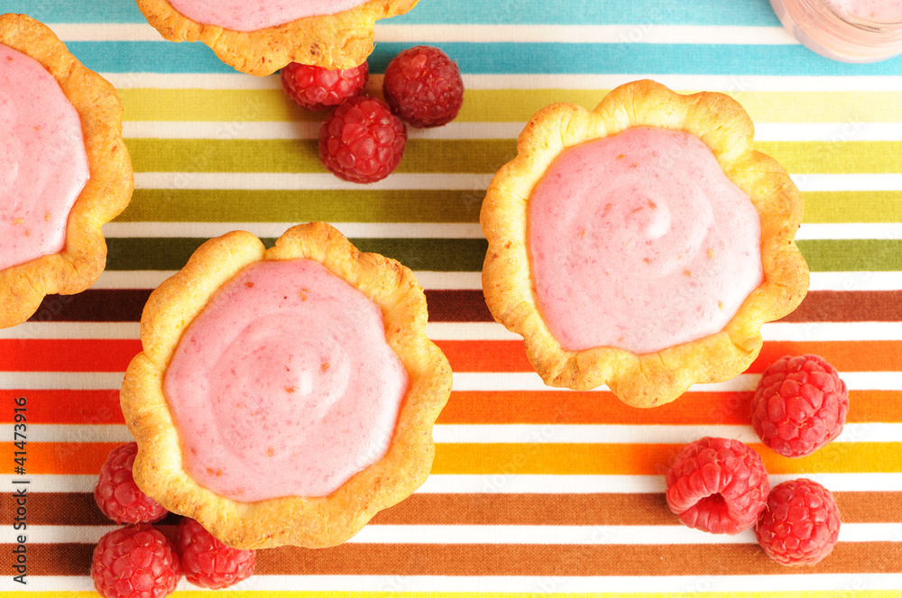 Cake with raspberry yogurt dessert Cake with raspberry yogurt dessert