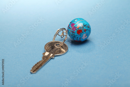Fototapeta Naklejka Na Ścianę i Meble -  Key chain with globe