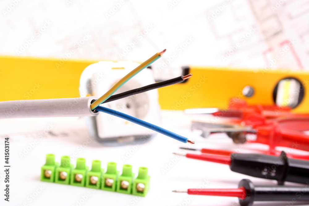 Werkzeug und Material Werkzeug und Material