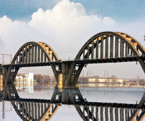 bridge over river © Pavlo Klymenko