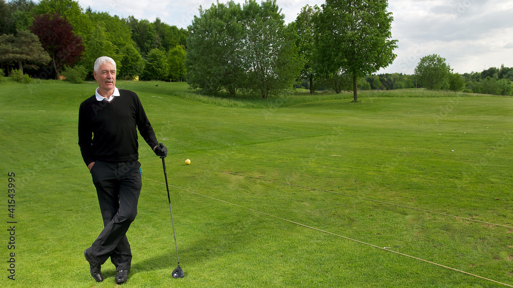 Fototapeta premium Portrait Senior Golfspieler