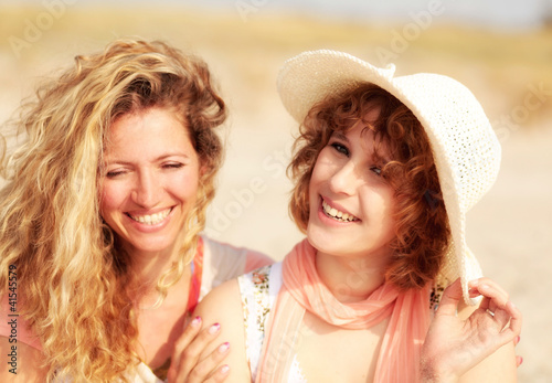 Freundinnen am Strand