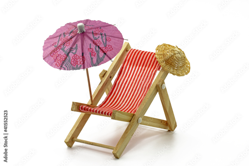 liegestuhl mit sonnenschirm StockFoto Adobe Stock