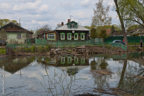 Домики на берегу в городе Переславль- Залесский