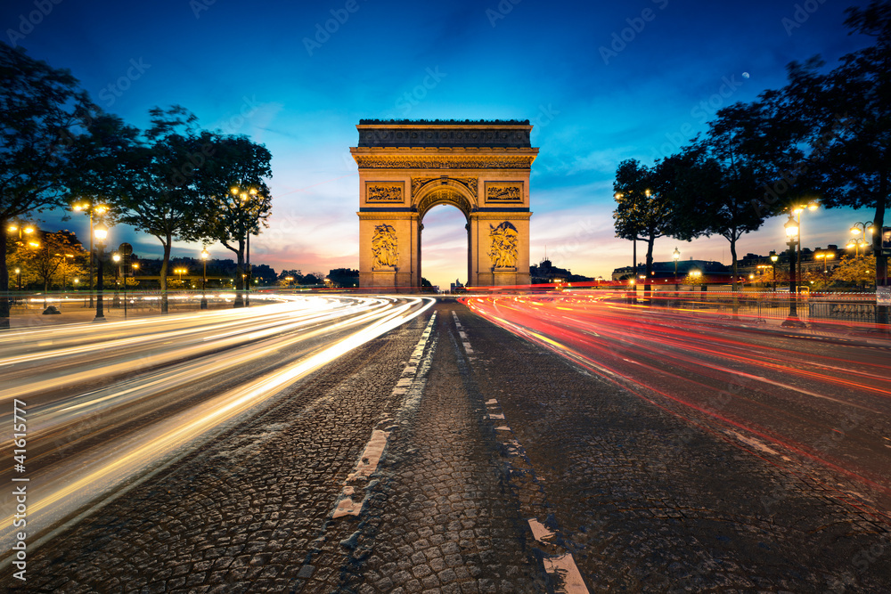 Naklejka premium Arc de Triomphe Paryż Francja