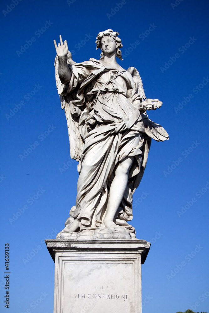 Fototapeta premium Angel with nails
