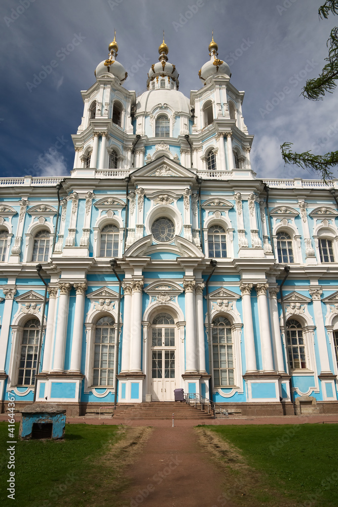Obraz premium Фасад Смольного собора. Санкт-Петербург, Россия