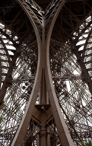 Eiffel tower partial d
