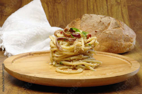 maccheroni con mollica di pane photo