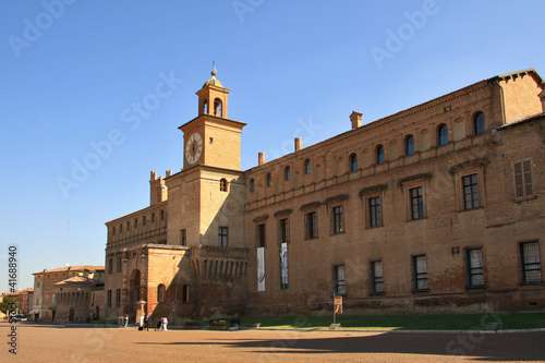 Foto Carpi, Piazza Martiri