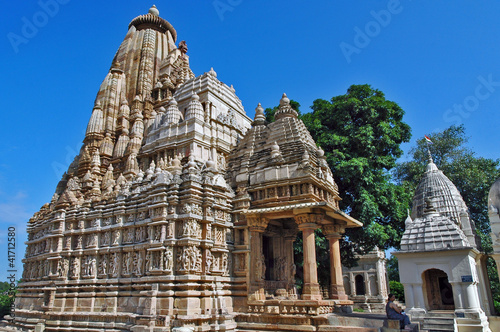 Adinath e Parshwanat temple, Khajuraho - India photo