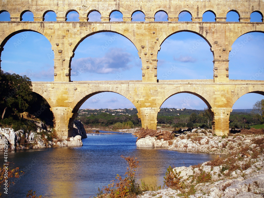 Aqueduct Pont du Gard
