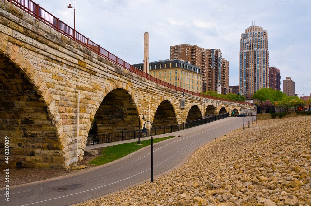 Naklejka premium Stone Arch Bridge