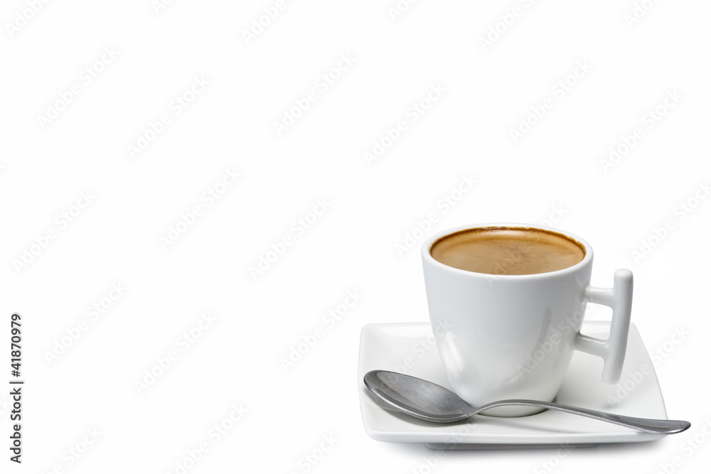 Café en moderna taza de diseño aislado en fondo blanco. Café en moderna taza de diseño aislado en fondo blanco.