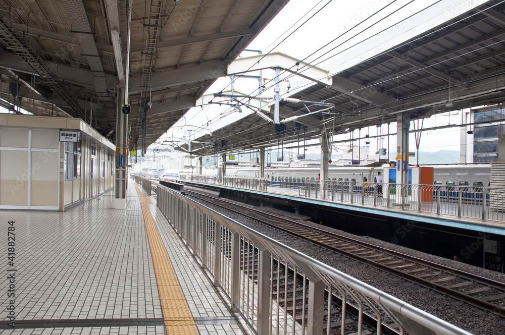 Fototapeta premium Platforms at Kyoto Station