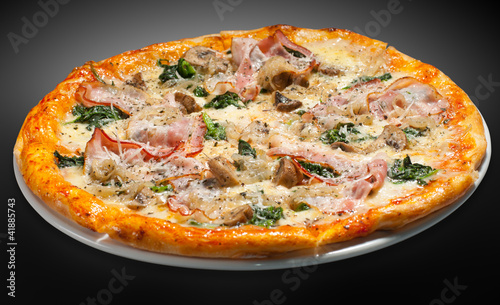 Pizza with  ham, mushrooms, spinach