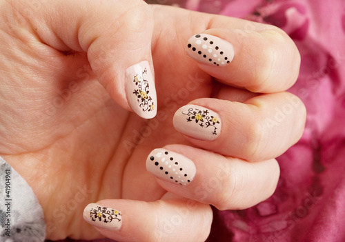nude manicure